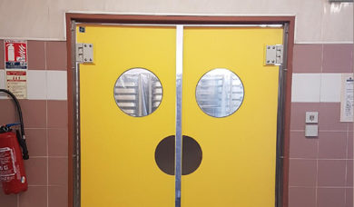 double two-way polyethylene door for the food industry